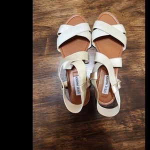 Steve Madden Women's Sandals Size 9M Gold/Glitter High top